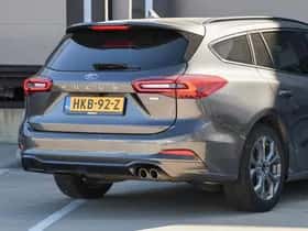 Ford Focus (2022) thumbnail 6