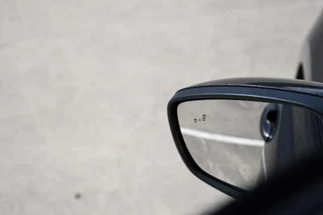 Ford Focus (2022) thumbnail 8