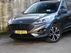 Ford Kuga (2022) thumbnail 2