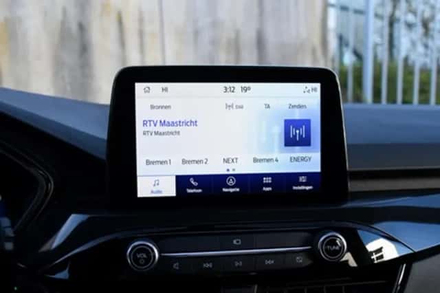 Ford Kuga (2022) thumbnail 24
