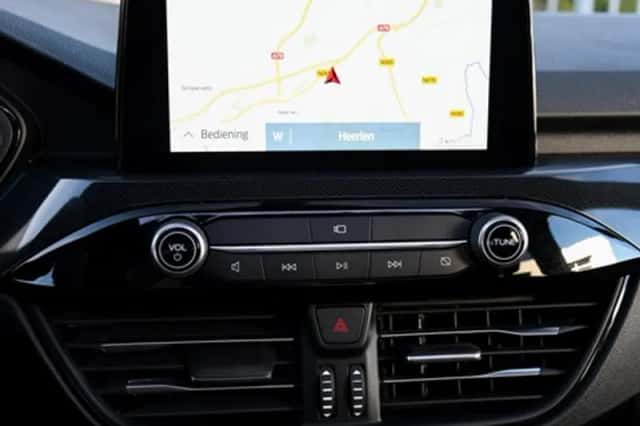 Ford Kuga (2022) thumbnail 29