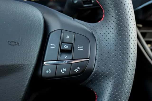 Ford Kuga (2022) thumbnail 36