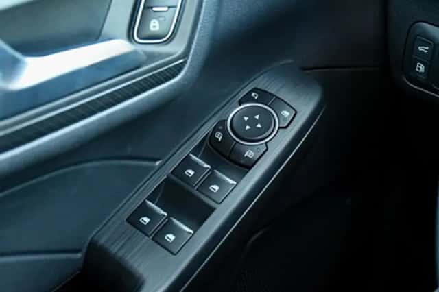 Ford Kuga (2022) thumbnail 40