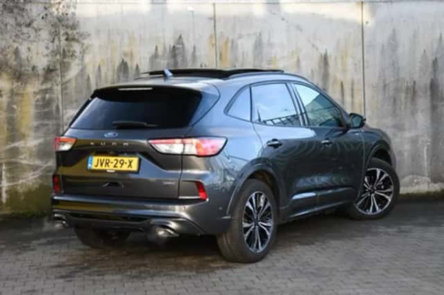 Ford Kuga (2022) thumbnail 6