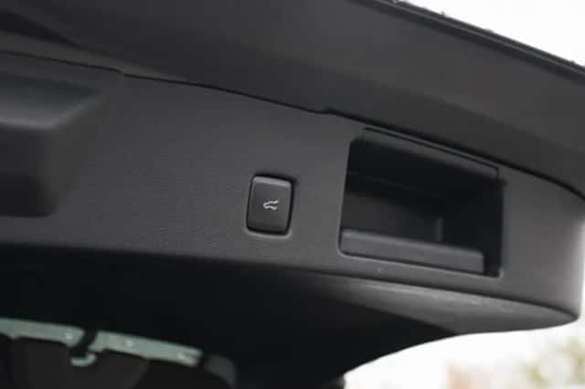 Ford Kuga (2022) thumbnail 17