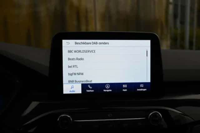 Ford Kuga (2022) thumbnail 23