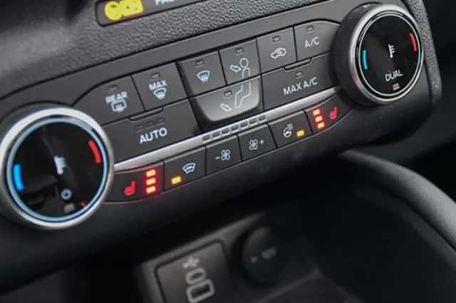 Ford Kuga (2022) thumbnail 30