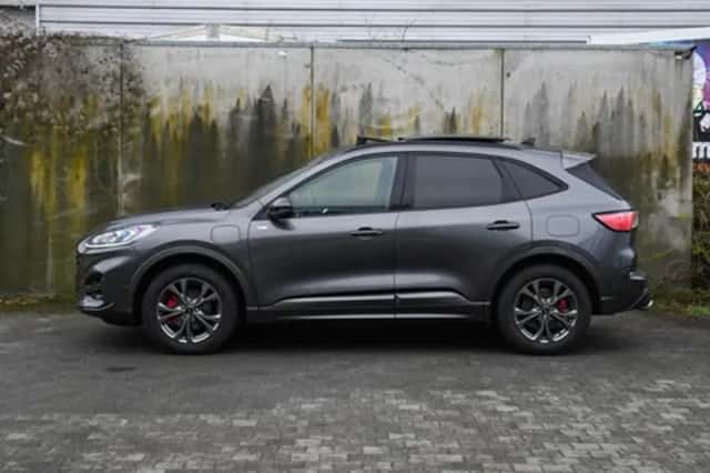 Ford Kuga (2022) thumbnail 4