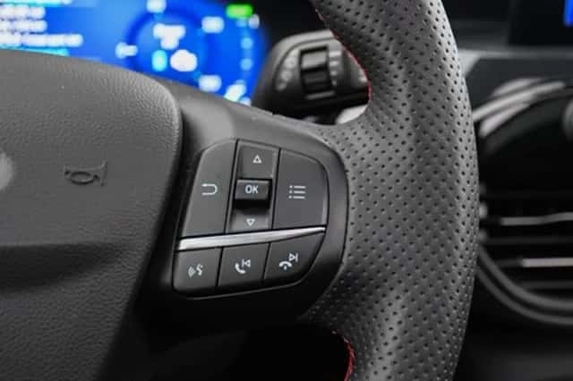 Ford Kuga (2022) thumbnail 34