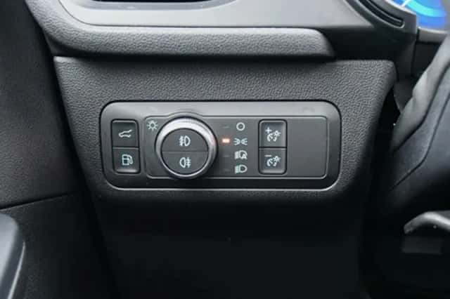 Ford Kuga (2022) thumbnail 37
