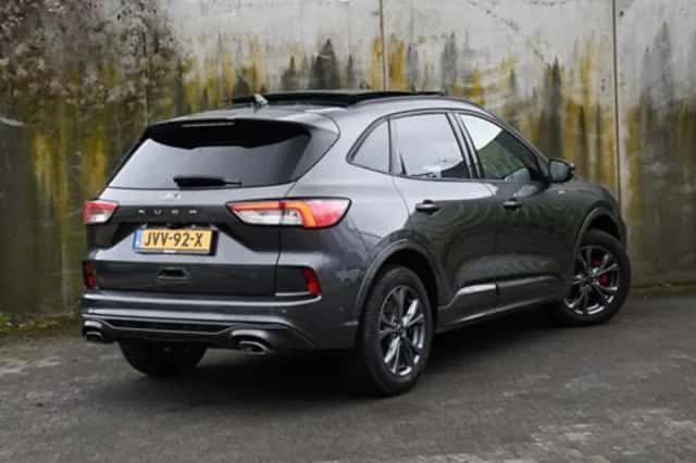 Ford Kuga (2022) thumbnail 6