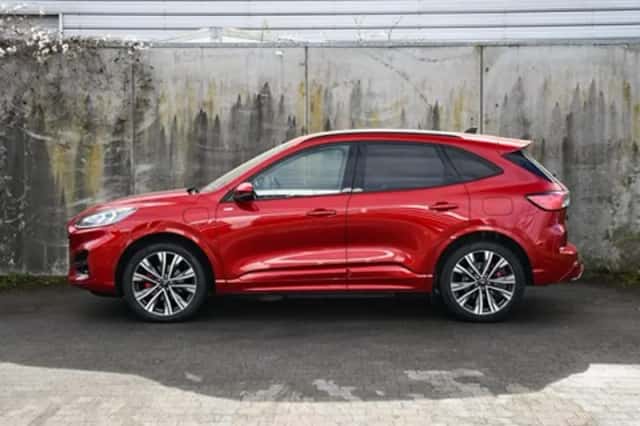 Ford Kuga (2022) thumbnail 3