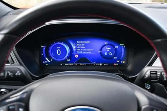 Ford Kuga (2022) thumbnail 21