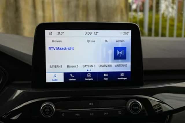 Ford Kuga (2022) thumbnail 24