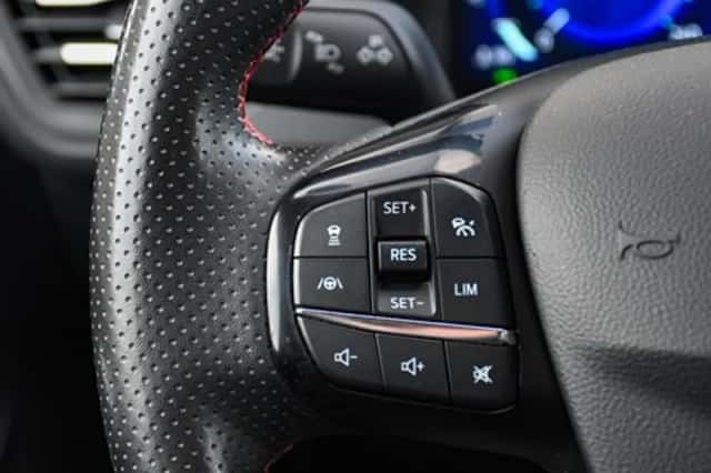 Ford Kuga (2022) thumbnail 36