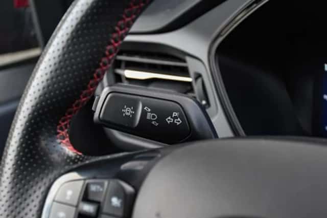 Ford Kuga (2022) thumbnail 37