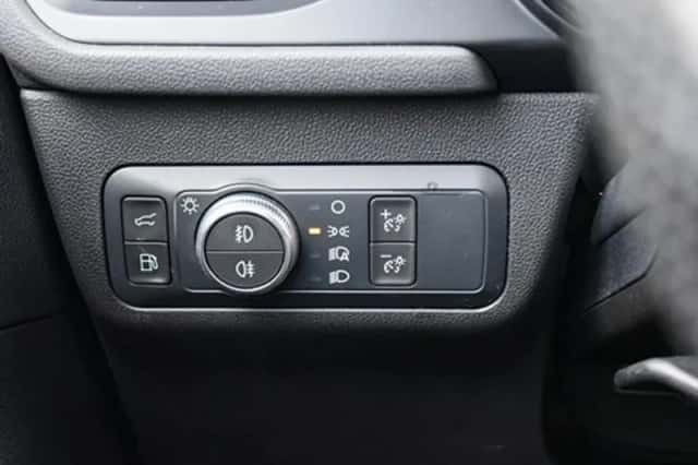 Ford Kuga (2022) thumbnail 38