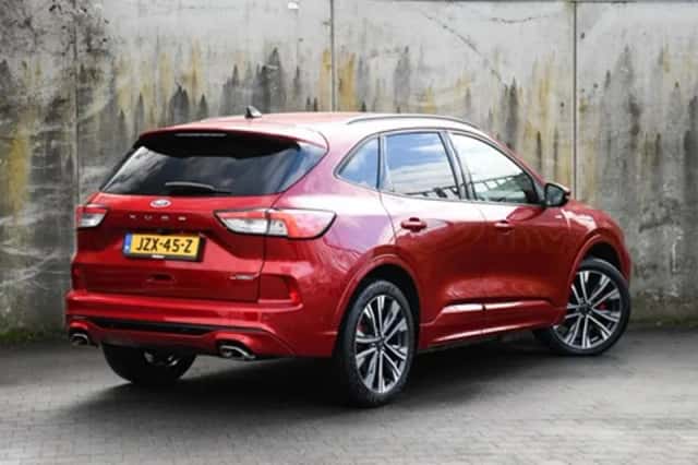 Ford Kuga (2022) thumbnail 5