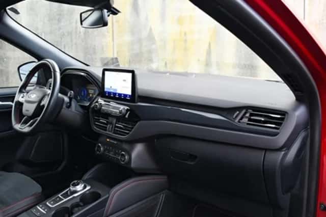 Ford Kuga (2022) thumbnail 10
