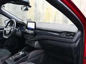 Ford Kuga (2022) thumbnail 10