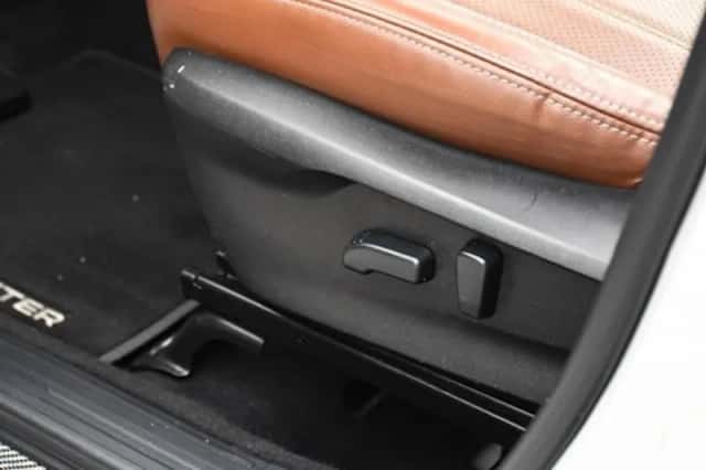 Subaru Forester (2020) thumbnail 13