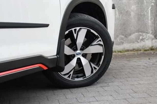 Subaru Forester (2020) thumbnail 8