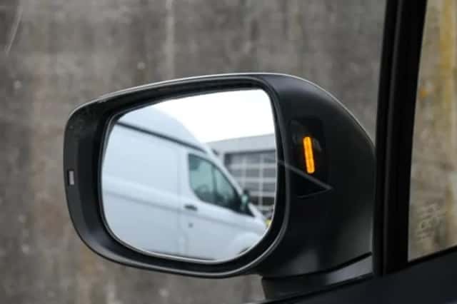 Subaru Forester (2020) thumbnail 9
