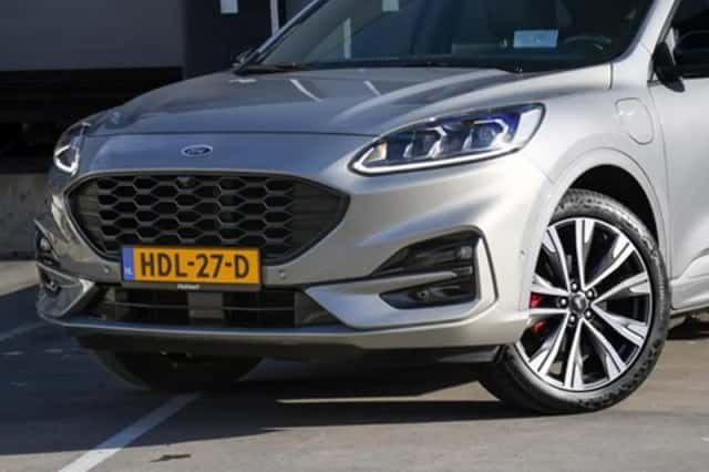 Ford Kuga (2022) thumbnail 2
