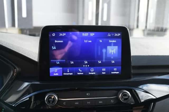 Ford Kuga (2022) thumbnail 19