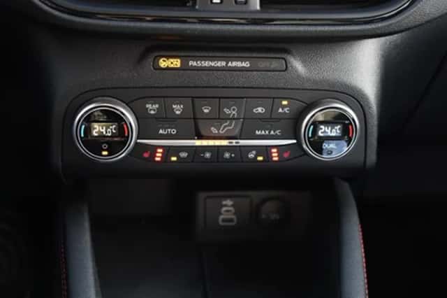 Ford Kuga (2022) thumbnail 26