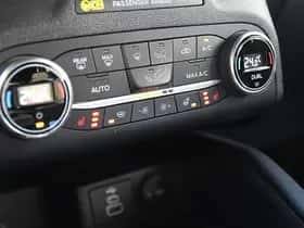 Ford Kuga (2022) thumbnail 27