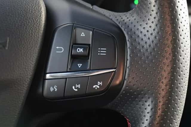 Ford Kuga (2022) thumbnail 31