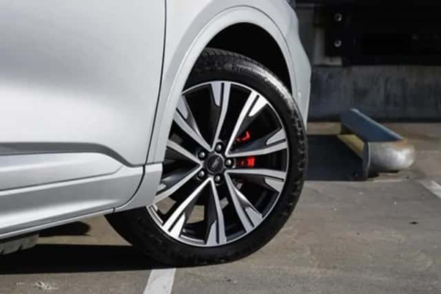 Ford Kuga (2022) thumbnail 6