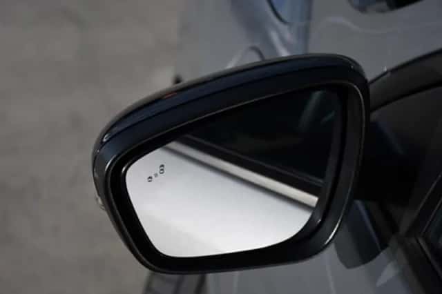 Ford Kuga (2022) thumbnail 7