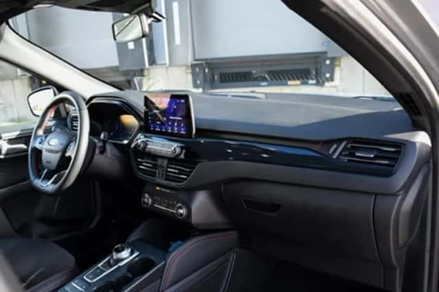 Ford Kuga (2022) thumbnail 8