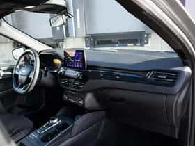 Ford Kuga (2022) thumbnail 8