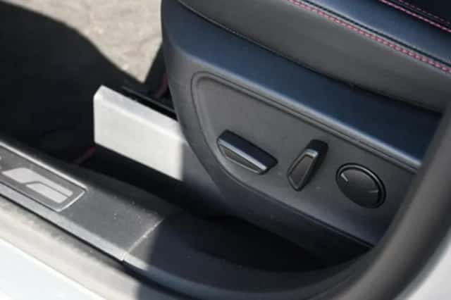 Ford Kuga (2022) thumbnail 10