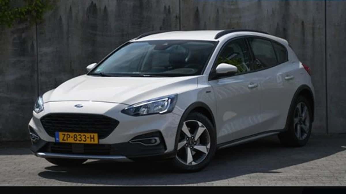 Ford Focus (2019) — foto 1