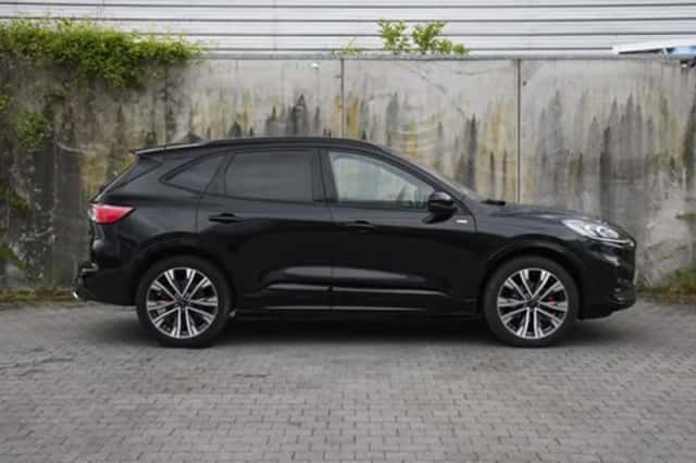 Ford Kuga (2024) thumbnail 4