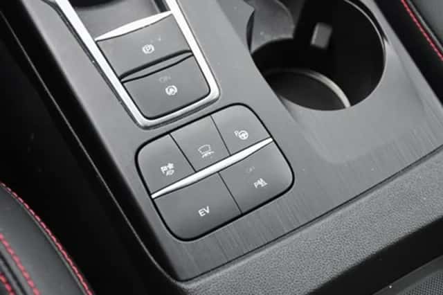 Ford Kuga (2024) thumbnail 31