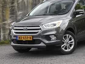 Ford Kuga (2017) thumbnail 2