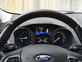 Ford Kuga (2017) thumbnail 16