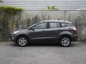 Ford Kuga (2017) thumbnail 3