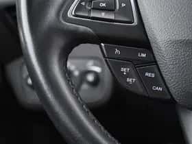 Ford Kuga (2017) thumbnail 29
