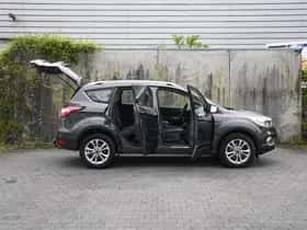 Ford Kuga (2017) thumbnail 33