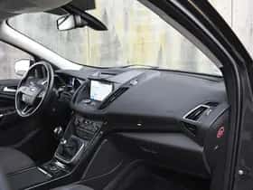 Ford Kuga (2017) thumbnail 8