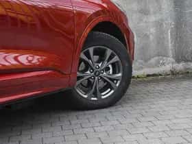 Ford Kuga (2023) thumbnail 8