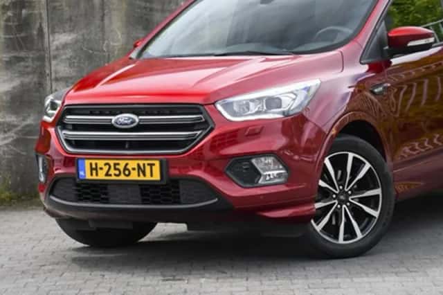 Ford Kuga (2019) thumbnail 2