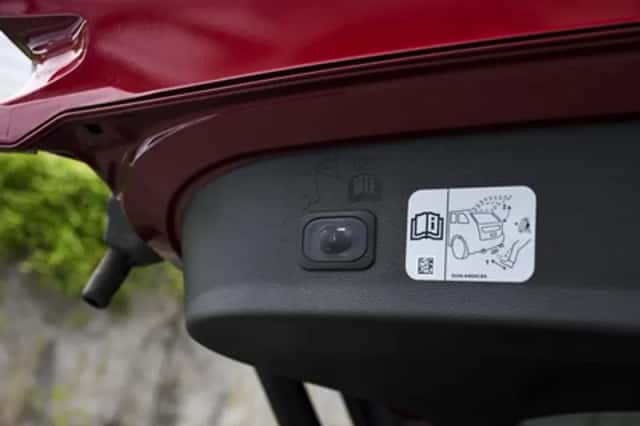 Ford Kuga (2019) thumbnail 12