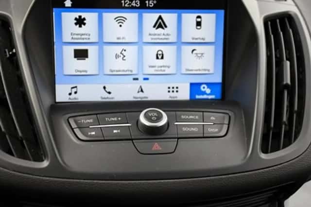 Ford Kuga (2019) thumbnail 23